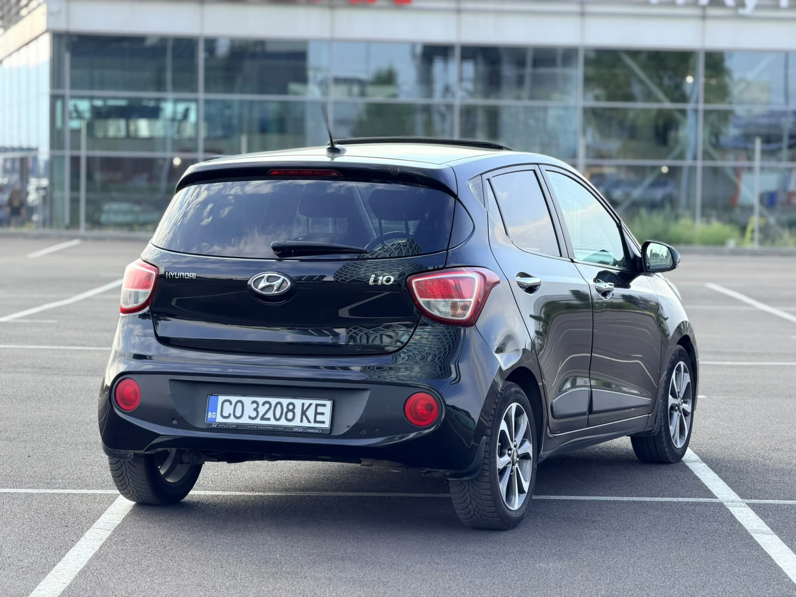 Hyundai I10 1.2 Газ Бензин АВТОМАТИК, снимка 3 - Автомобили и джипове - 56161033