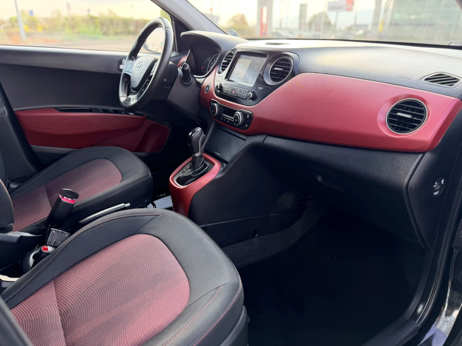 Hyundai I10 1.2 Газ Бензин АВТОМАТИК, снимка 9 - Автомобили и джипове - 56161033