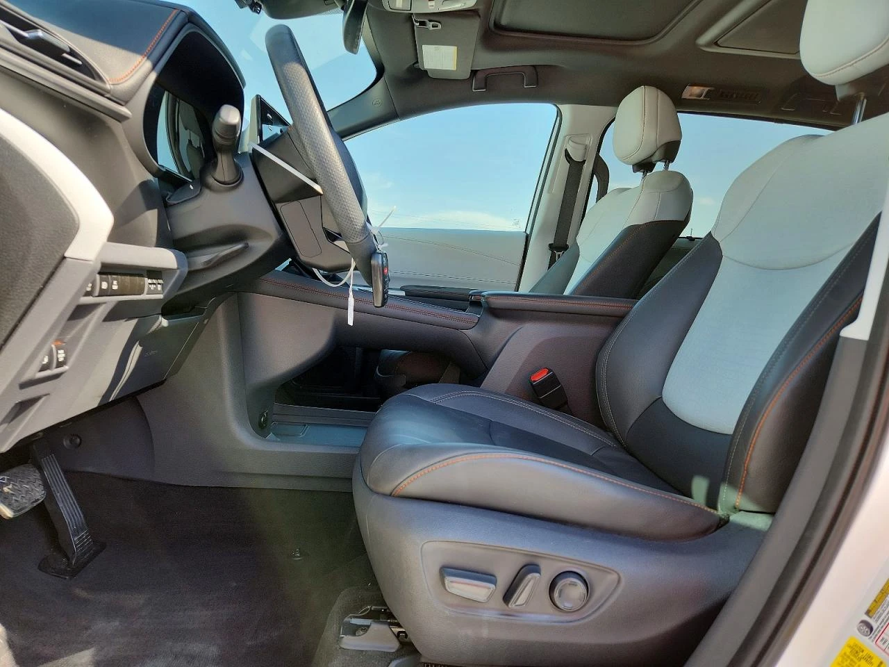 Toyota Sienna 2.5l Xse, снимка 7 - Автомобили и джипове - 56664328
