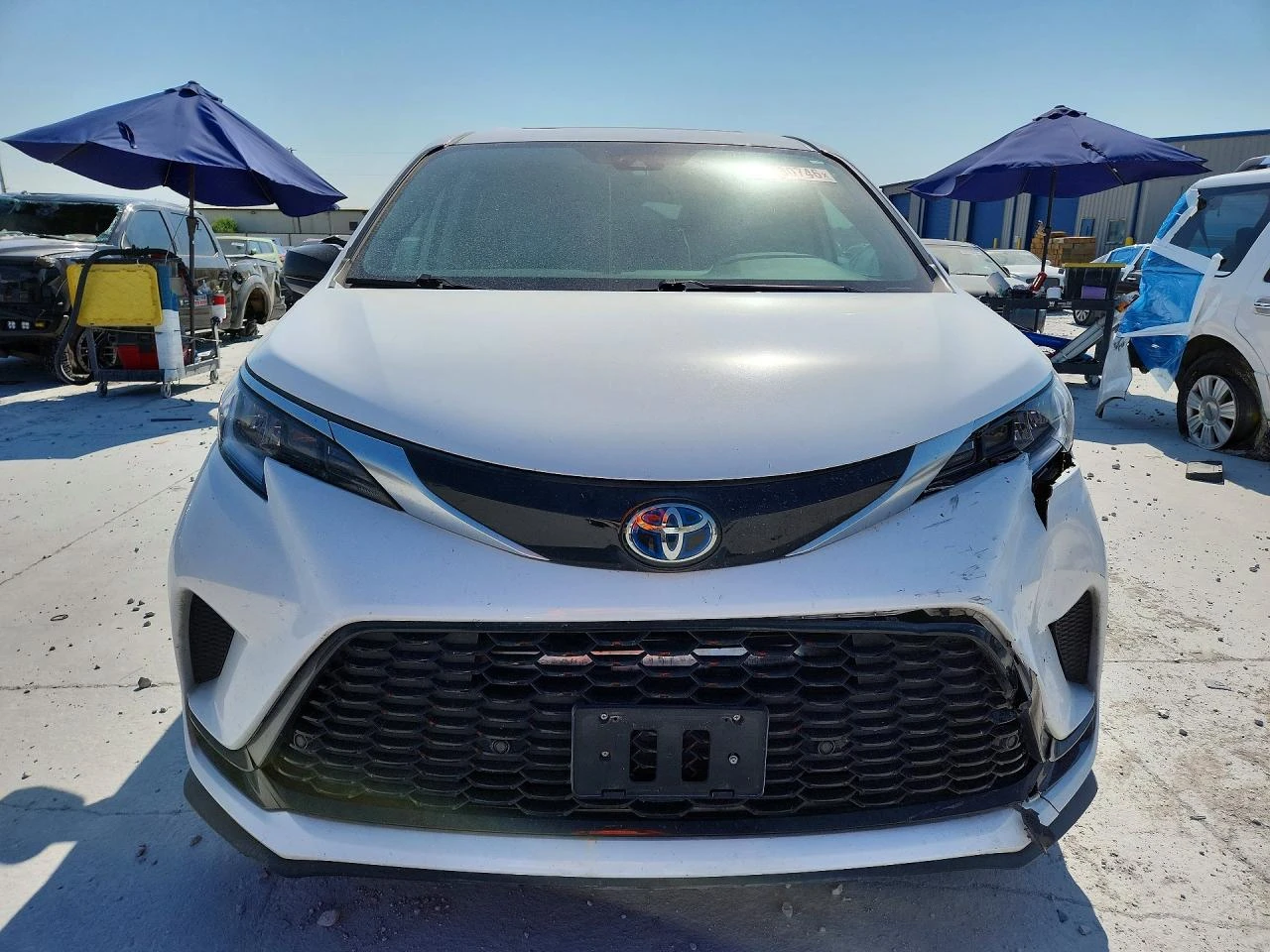 Toyota Sienna 2.5l Xse, снимка 5 - Автомобили и джипове - 56664328