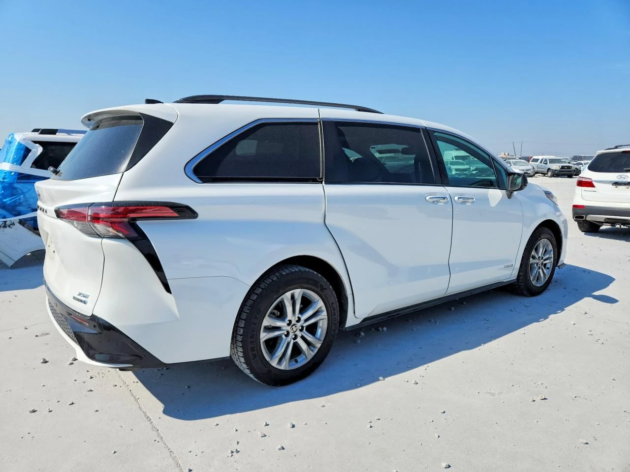 Toyota Sienna 2.5l Xse, снимка 3 - Автомобили и джипове - 56664328