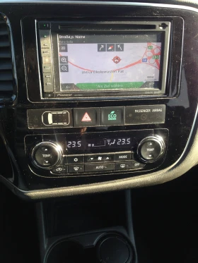 Mitsubishi Outlander 4x4/SUV, снимка 13