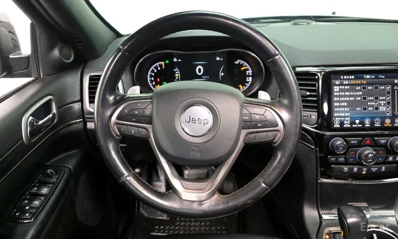 Jeep Grand cherokee, снимка 13 - Автомобили и джипове - 53438002