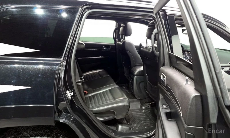 Jeep Grand cherokee, снимка 12 - Автомобили и джипове - 53438002