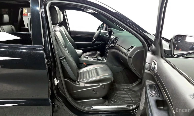 Jeep Grand cherokee, снимка 11 - Автомобили и джипове - 53438002