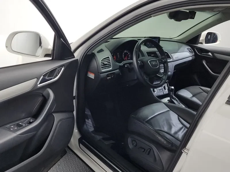 Audi Q3 2.0 TDI Quattro, снимка 10 - Автомобили и джипове - 55128637