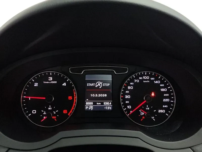 Audi Q3 2.0 TDI Quattro, снимка 8 - Автомобили и джипове - 55128637