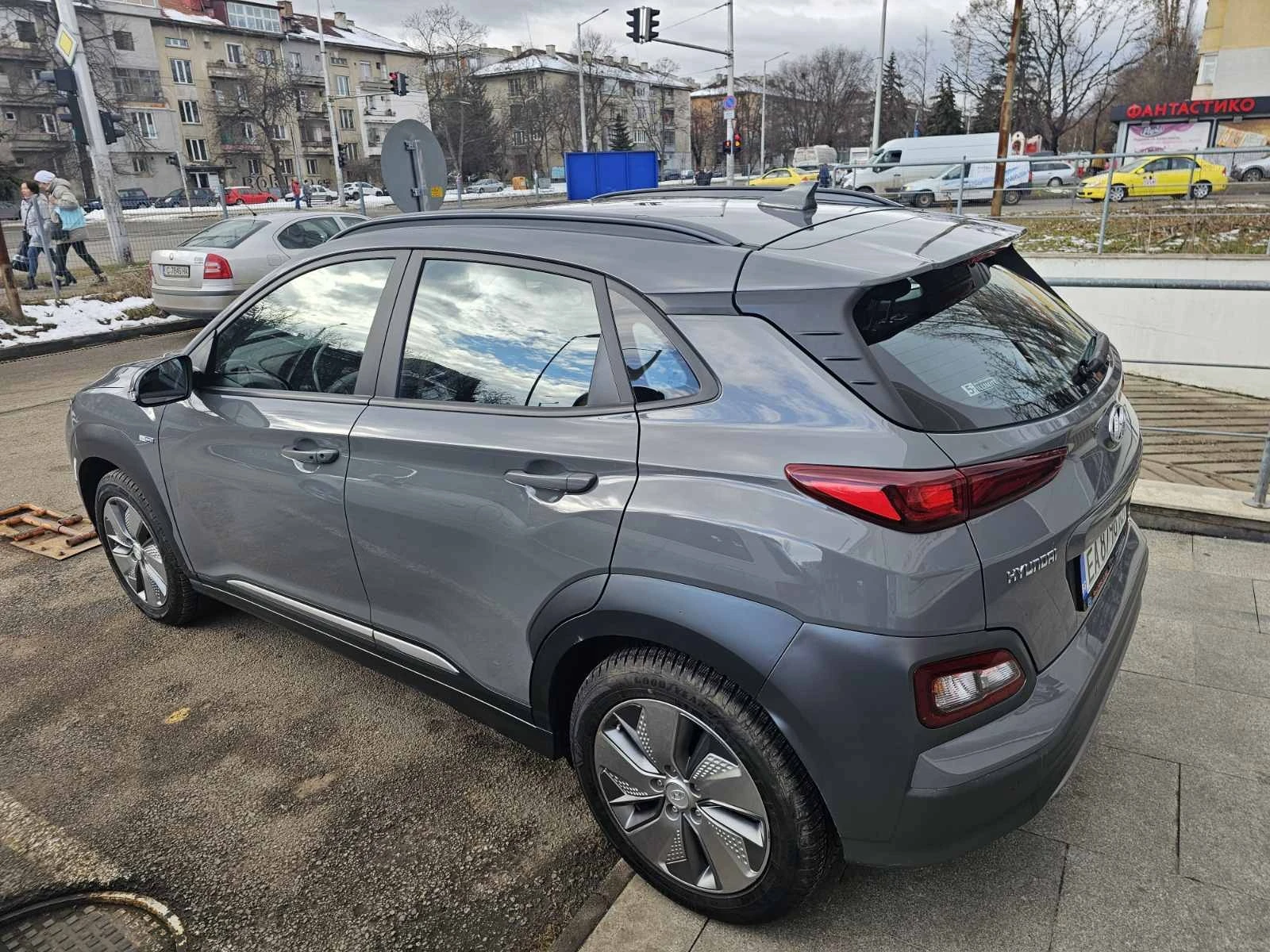 Hyundai Kona 42KW Сервизна история, реални км - изображение 7