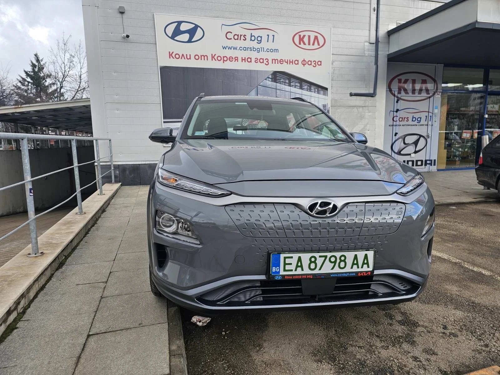 Hyundai Kona 42KW Сервизна история, реални км - изображение 2