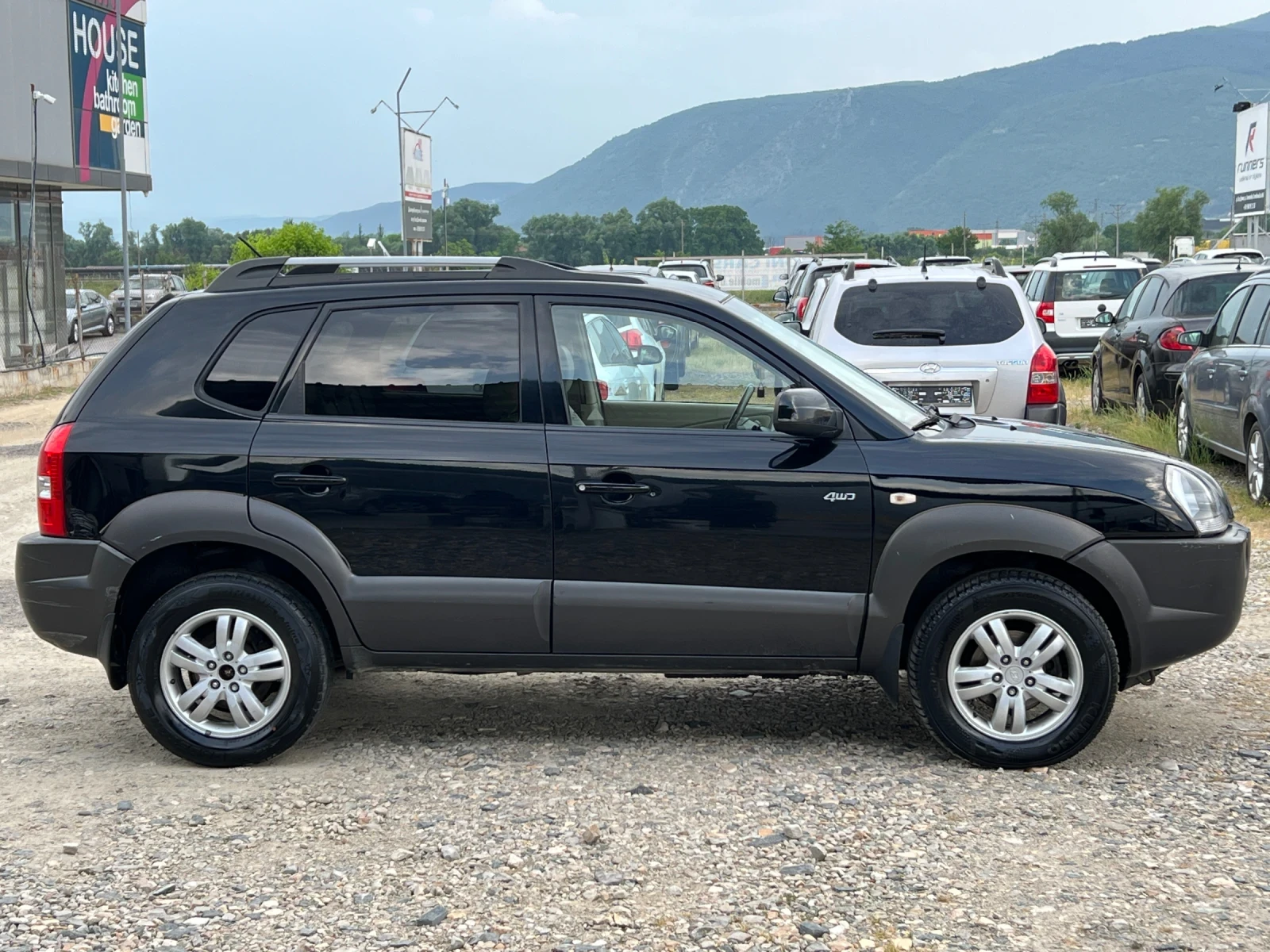 Hyundai Tucson 2.0CRDI- 140к.с. 4х4/6 скорости/ Кожа/ Климатроник - изображение 4