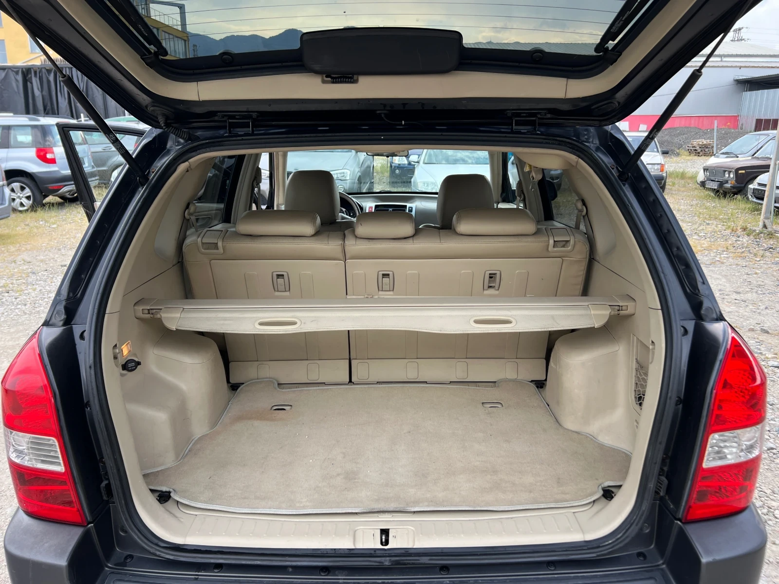 Hyundai Tucson 2.0CRDI- 140к.с. 4х4/6 скорости/ Кожа/ Климатроник - изображение 9