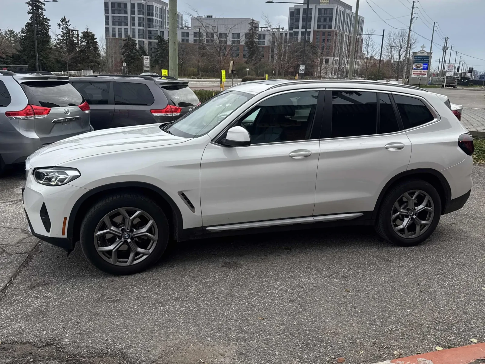 BMW X3 * CARFAX *    | Mobile.bg   4