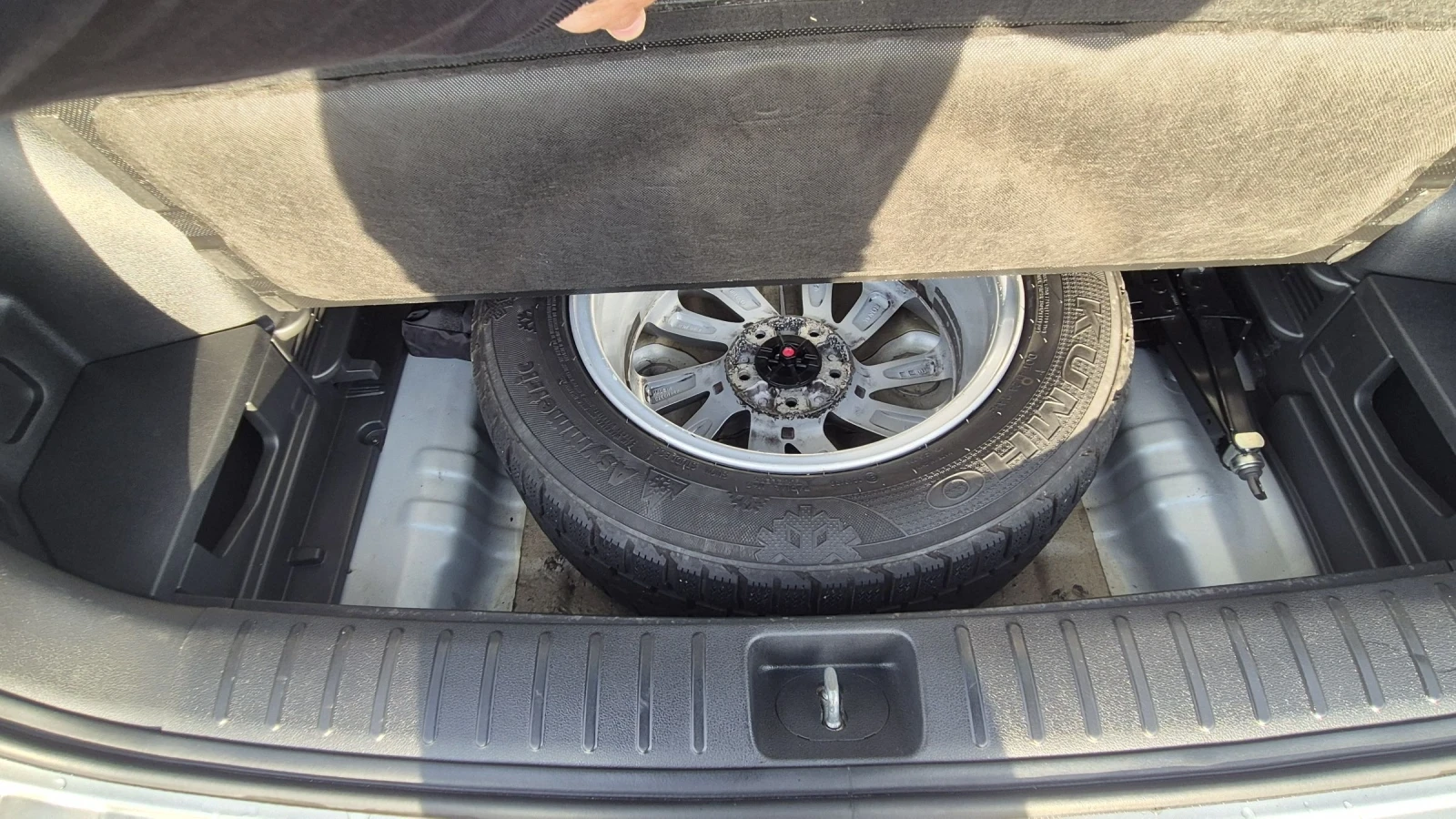 Hyundai Tucson 2.0CRDI 4X4 145хил!!100%РЕАЛНИ ЛИЗИНГ ВИДЕО  - изображение 7