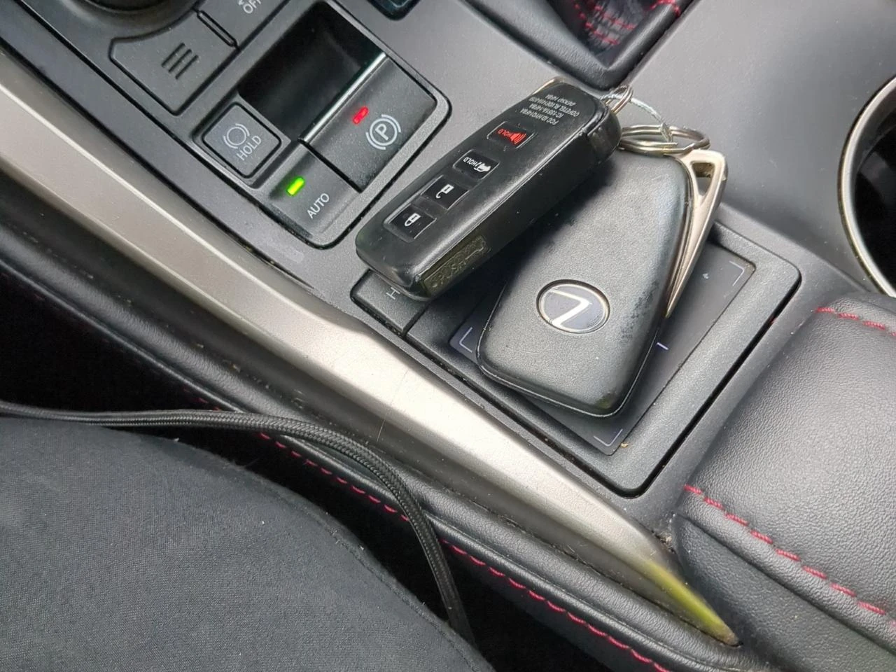 Lexus NX 200t F-Sport* Keyless* Подгрев* Шибедах* Навигация - изображение 6