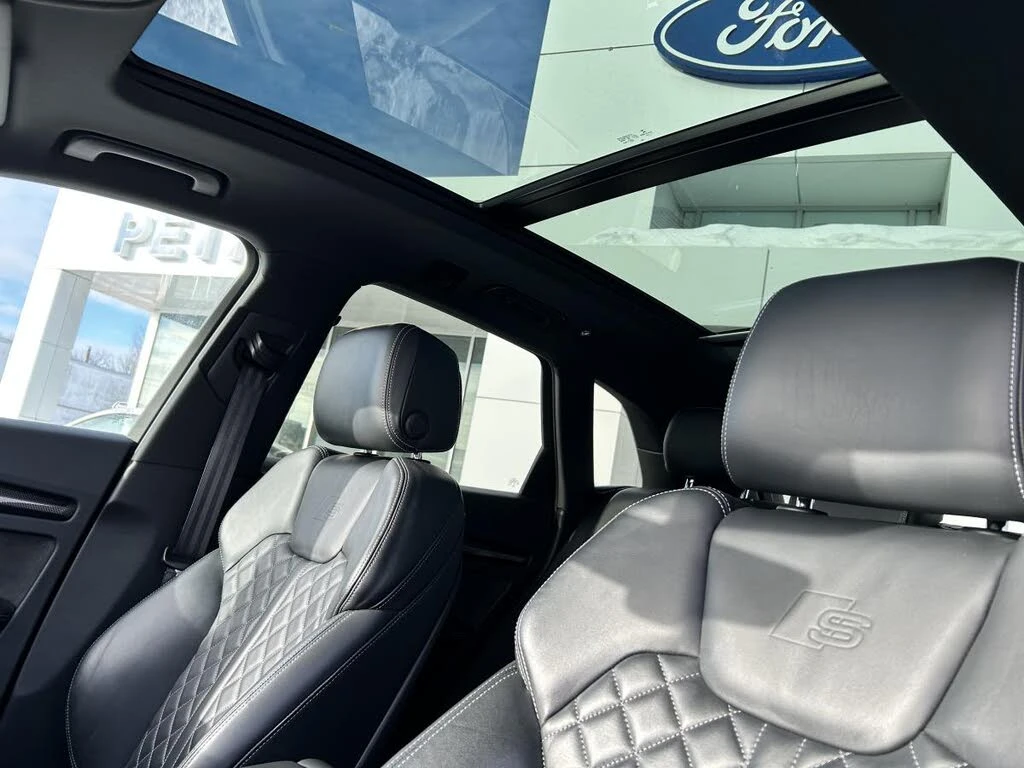 Audi SQ5 QUATTRO* TECHNIK* KEYLESS* АвтоКредит(ЦЕНА ДО БГ), снимка 14 - Автомобили и джипове - 53728734