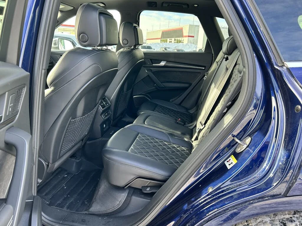 Audi SQ5 QUATTRO* TECHNIK* KEYLESS* АвтоКредит(ЦЕНА ДО БГ), снимка 15 - Автомобили и джипове - 53728734