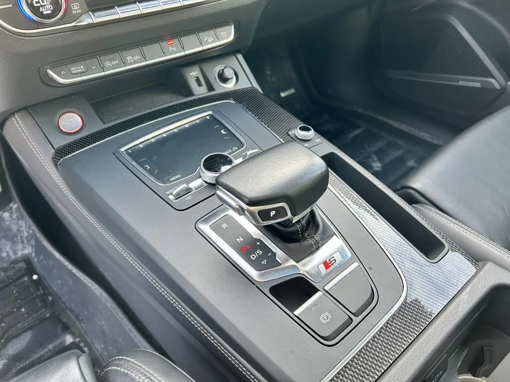 Audi SQ5 QUATTRO* TECHNIK* KEYLESS* АвтоКредит(ЦЕНА ДО БГ), снимка 13 - Автомобили и джипове - 53728734