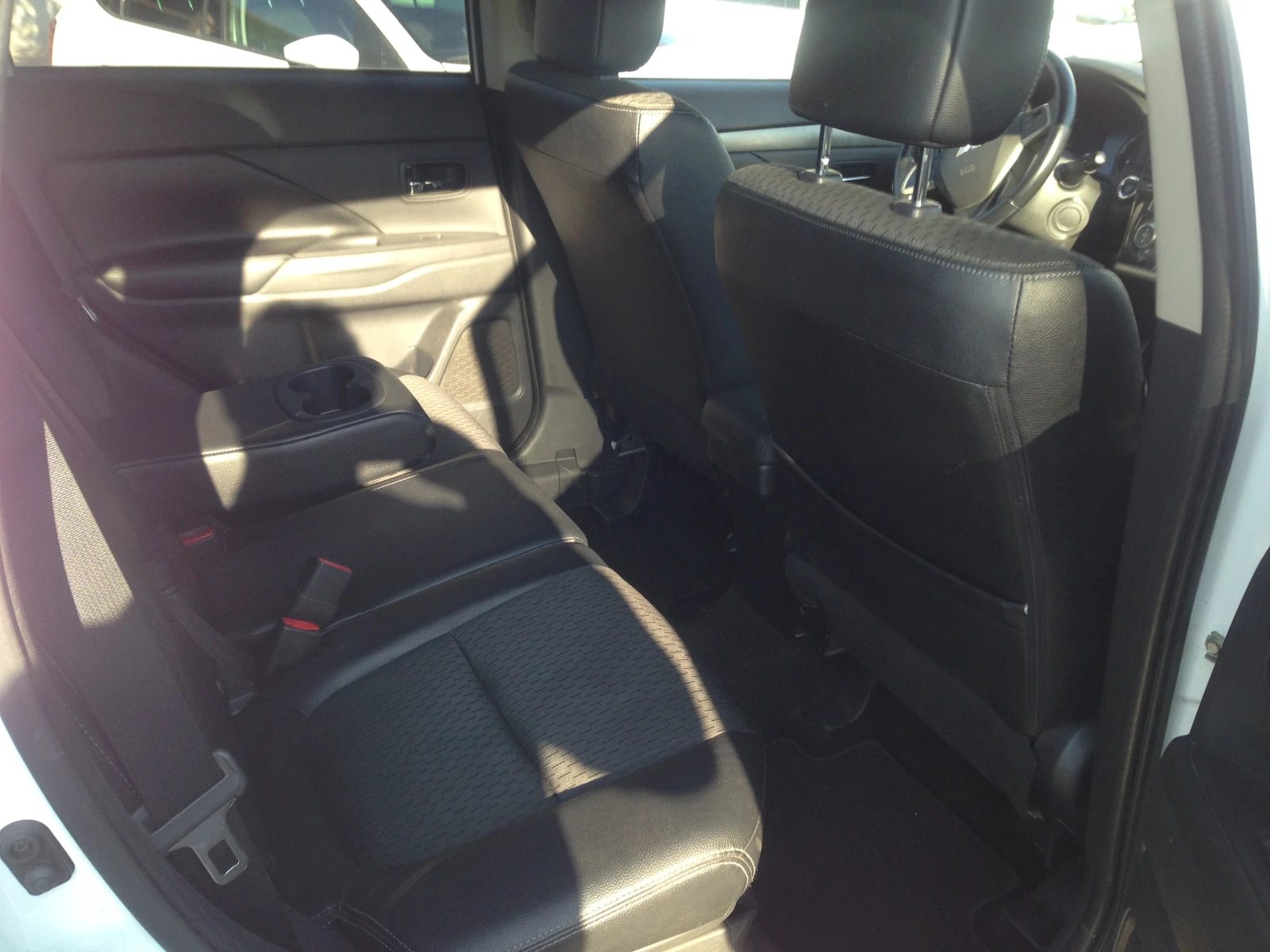 Mitsubishi Outlander 4x4/SUV, снимка 5 - Автомобили и джипове - 53769517