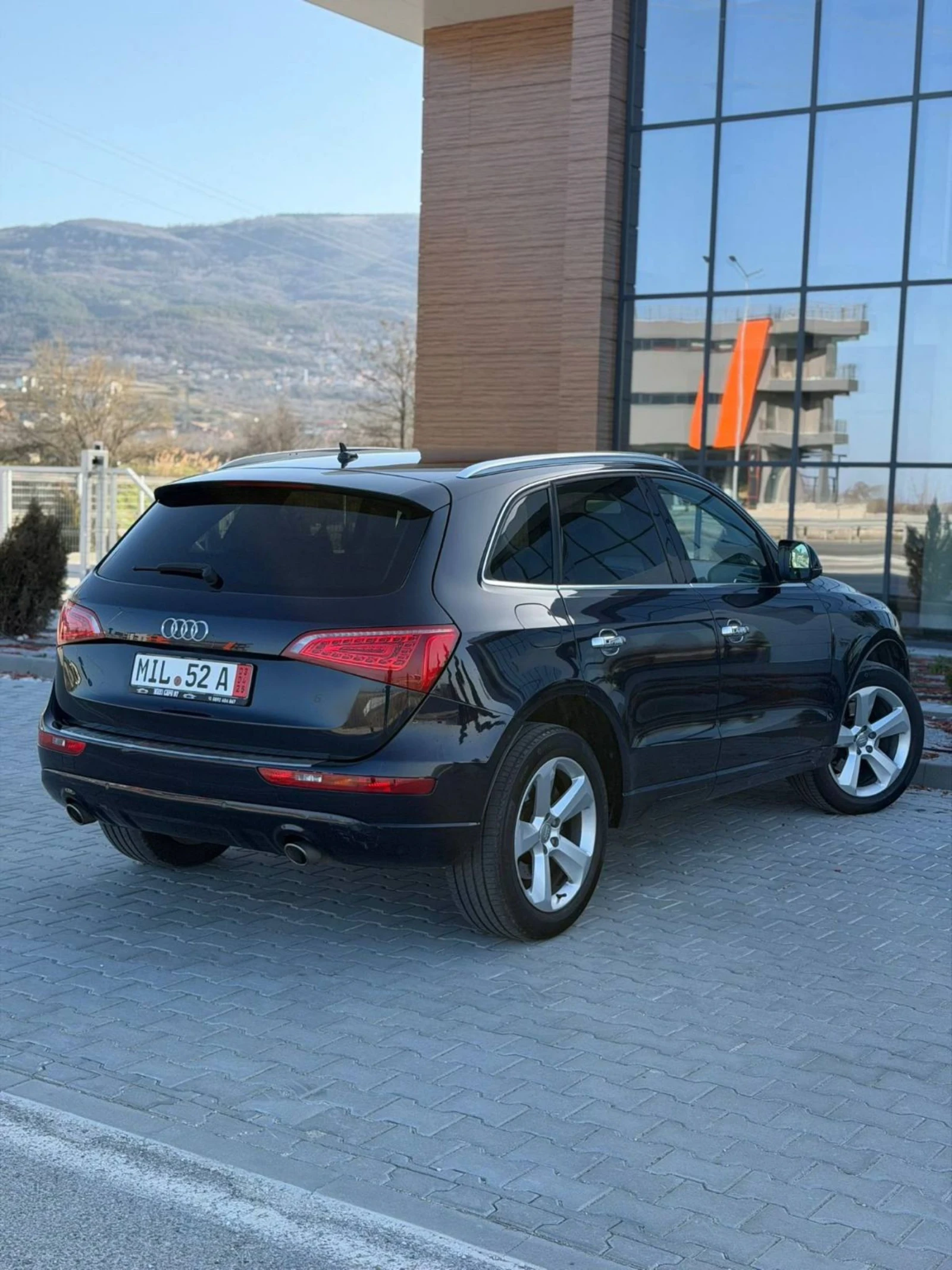 Audi Q5 3.0 TDI/ QUATTRO/ ПОДГРЕВ/ НАВИГАЦИЯ, снимка 5 - Автомобили и джипове - 54083804