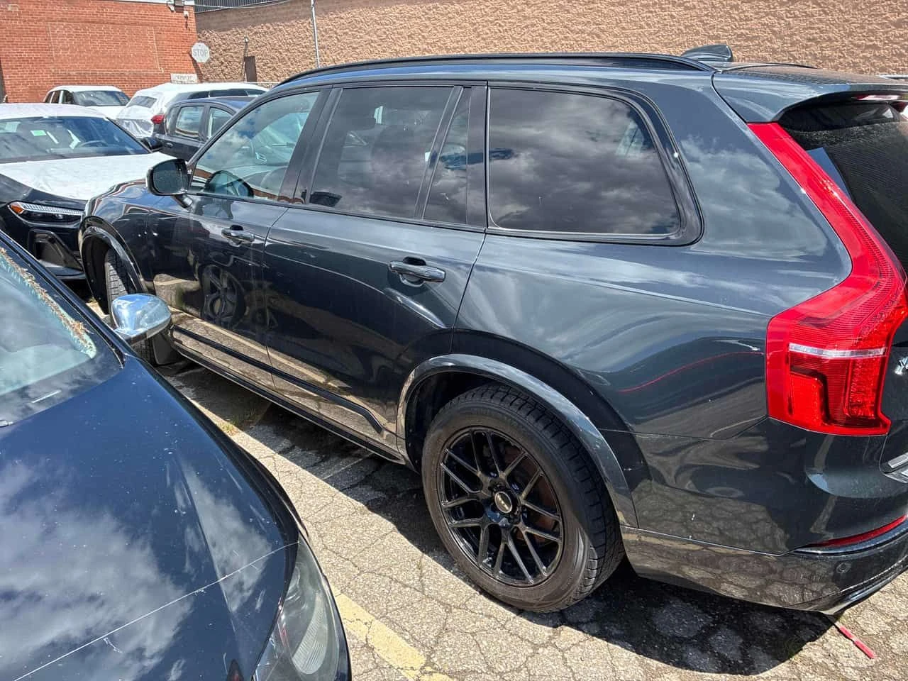 Volvo Xc90 * R Design * КОМПЛЕКТ ДЖАНТИ * КАМЕРА * PANO, снимка 2 - Автомобили и джипове - 54486064
