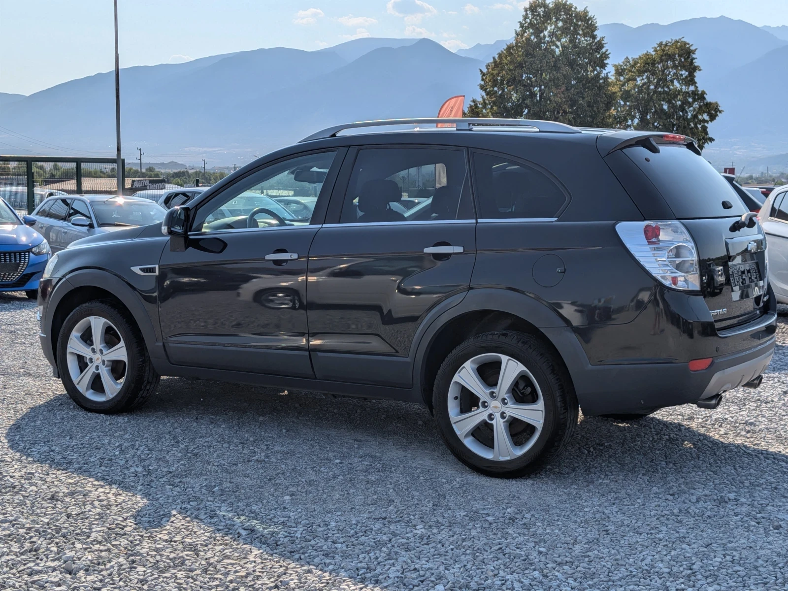 Chevrolet Captiva 2.2d 4x4 7mesta Ful, снимка 6 - Автомобили и джипове - 56047335