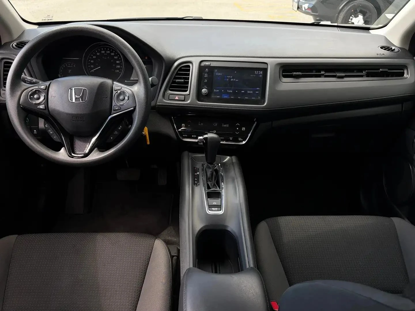 Honda Hr-v, снимка 15 - Автомобили и джипове - 56683326