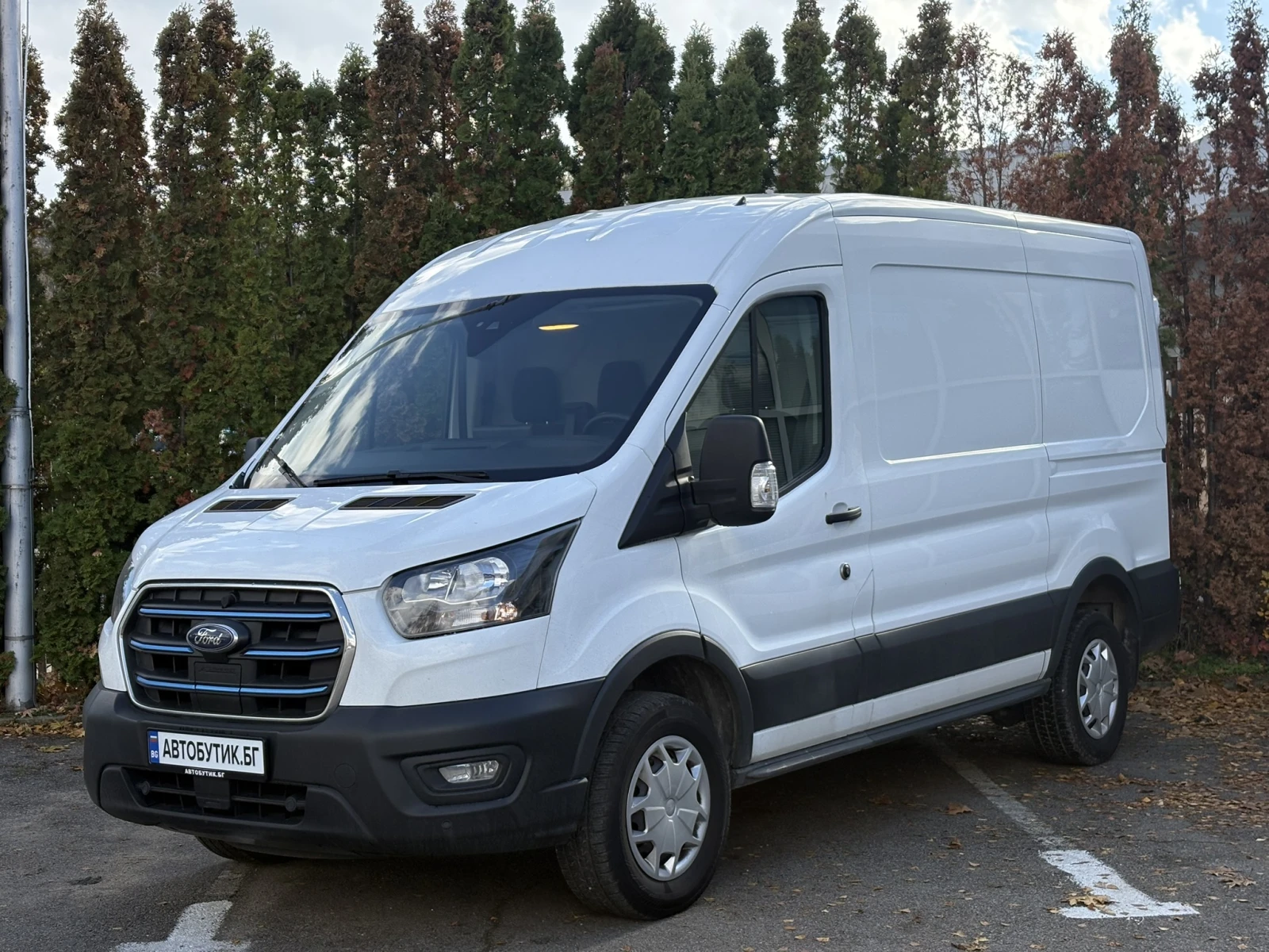 Ford Transit e-Transit 350 L2H2 - изображение 3