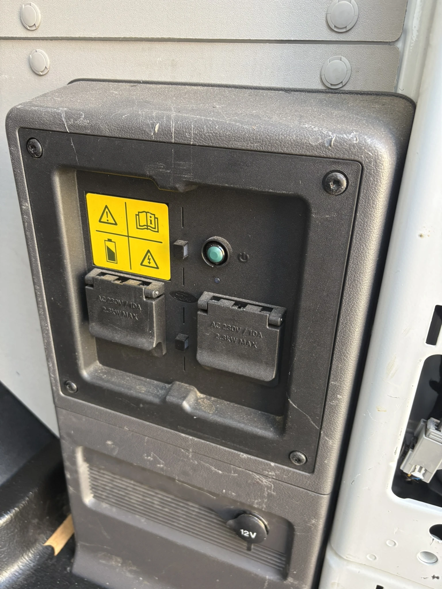 Ford Transit e-Transit 350 L2H2 - изображение 10