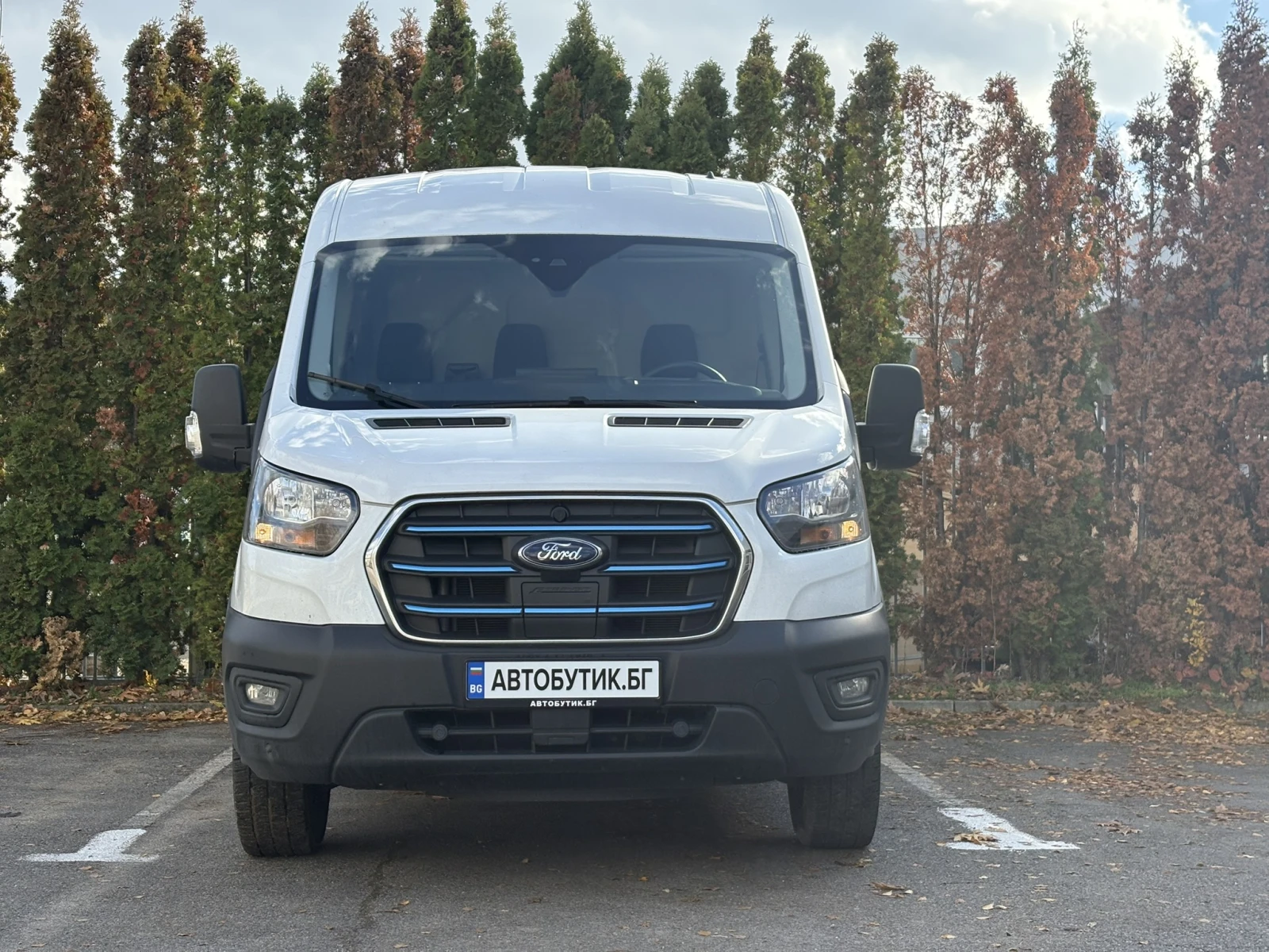 Ford Transit e-Transit 350 L2H2 - изображение 2