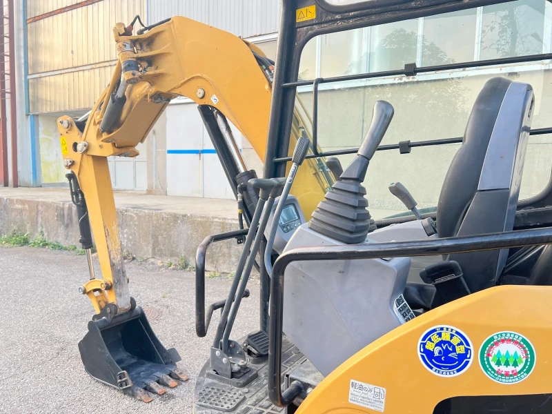 Багер Cat 030Esr / Перфектен / Оригинална боя, снимка 9 - Индустриална техника - 51323201