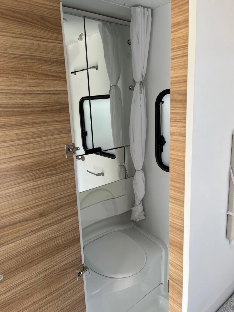 Каравана Adria Altea 542 ph, снимка 5 - Каравани и кемпери - 47742882