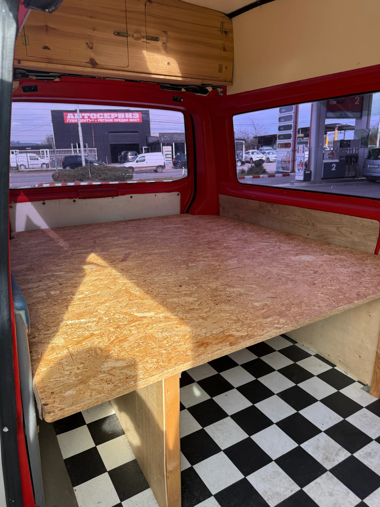 Кемпер VW T5, снимка 8 - Каравани и кемпери - 54357262