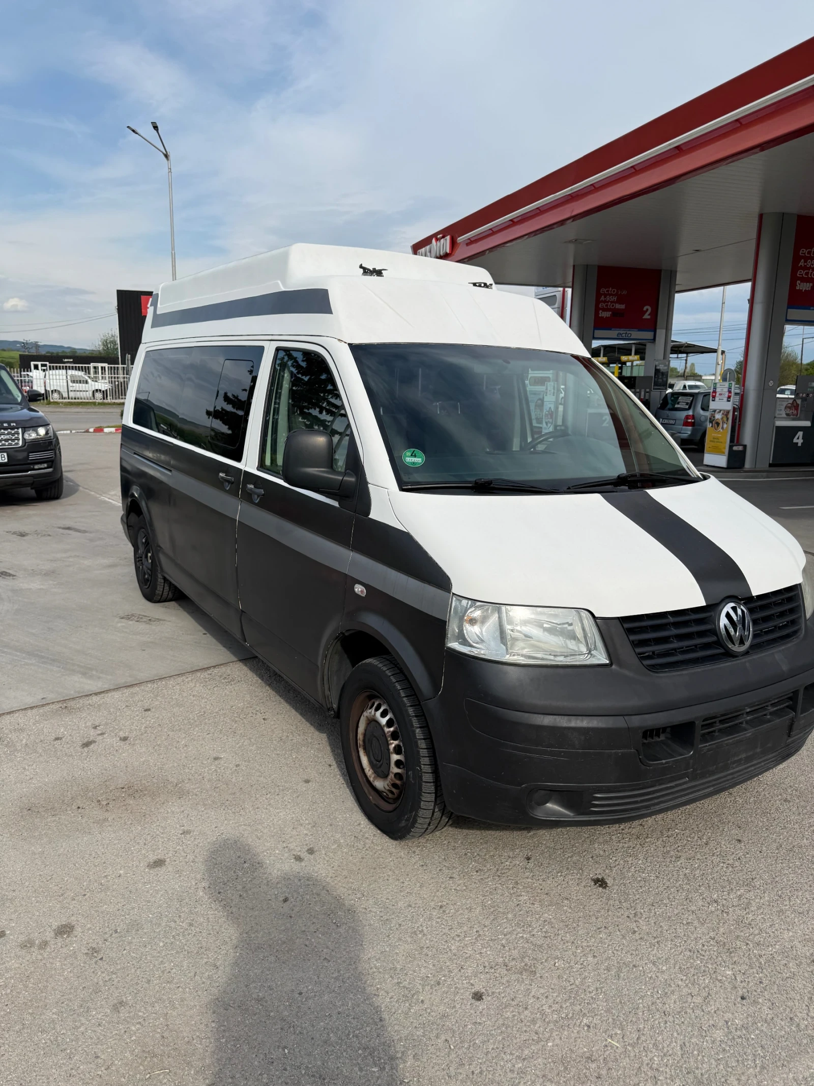 Кемпер VW T5, снимка 3 - Каравани и кемпери - 54357262