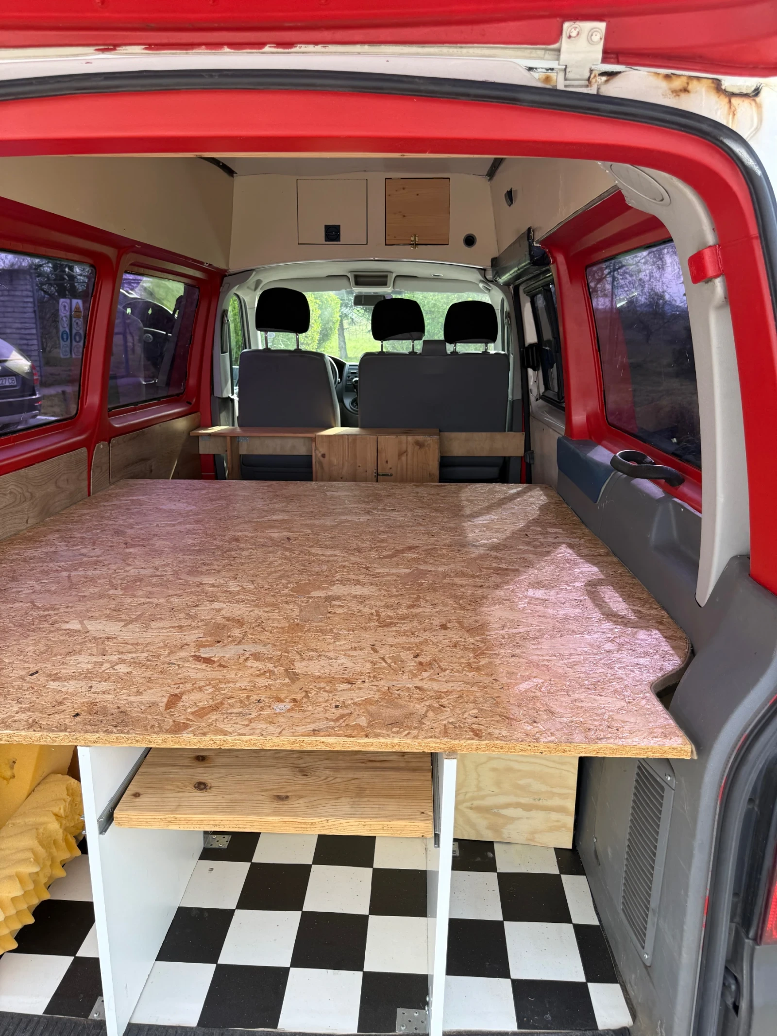 Кемпер VW T5, снимка 9 - Каравани и кемпери - 54357262
