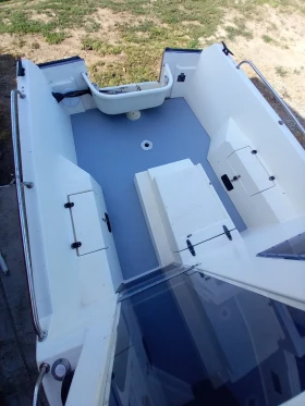   C.N.A. Clear Liner 600 Pilothouse | Mobile.bg    16