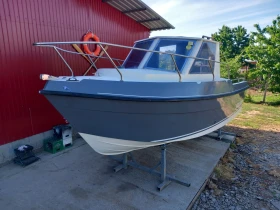   C.N.A. Clear Liner 600 Pilothouse | Mobile.bg    13