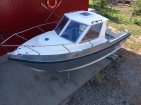  C.N.A. Clear Liner 600 Pilothouse | Mobile.bg    2