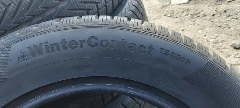 Гуми Зимни 215/65R17, снимка 8 - Гуми и джанти - 30918493