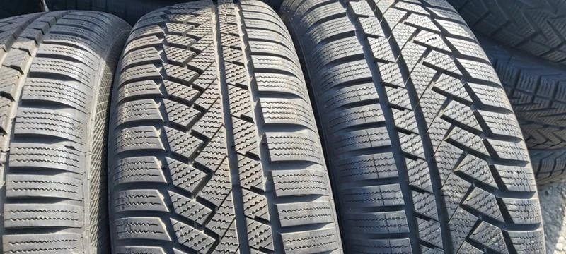 Гуми Зимни 215/65R17, снимка 4 - Гуми и джанти - 30918493