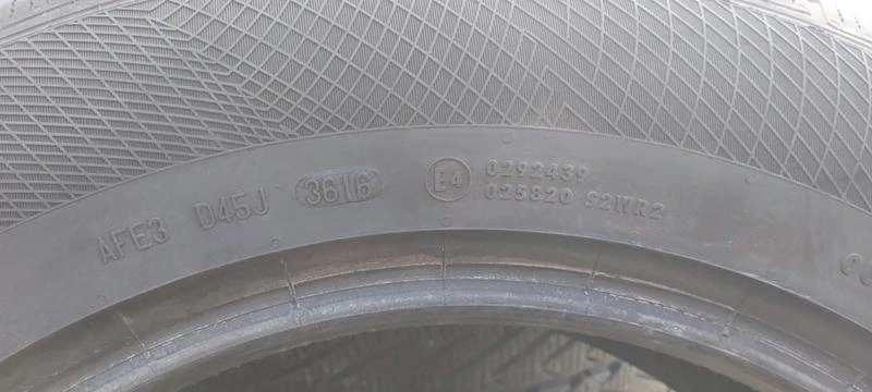 Гуми Зимни 215/65R17, снимка 9 - Гуми и джанти - 30918493