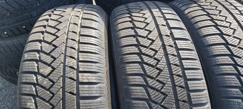 Гуми Зимни 215/65R17, снимка 3 - Гуми и джанти - 30918493