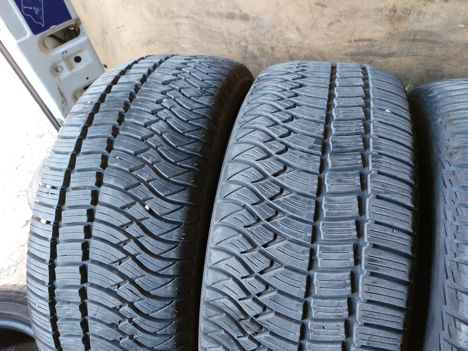  235/55R17 | Mobile.bg   2