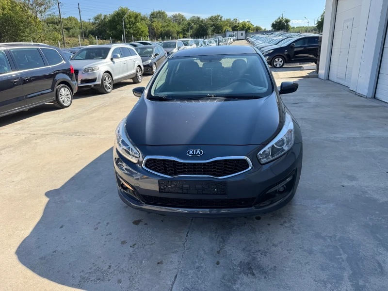 Kia Ceed 1.6crdi 110k * 150000km* NOVA* , снимка 10 - Автомобили и джипове - 41378073