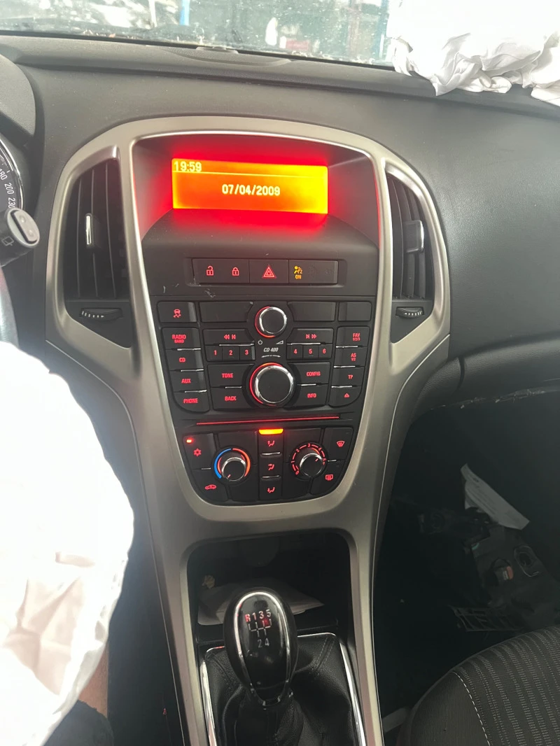 Opel Astra 1.4i 16v A14XER, снимка 6 - Автомобили и джипове - 42019937