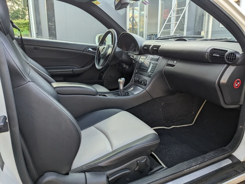 Mercedes-Benz CLC 180 Sport edition, снимка 10 - Автомобили и джипове - 43384550