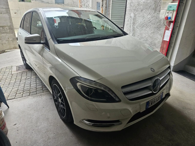 Mercedes-Benz B 200 Executive, снимка 5 - Автомобили и джипове - 47456671