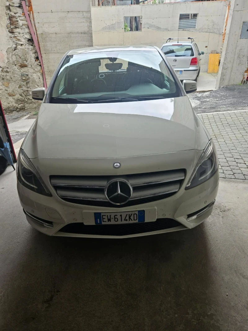 Mercedes-Benz B 200 Executive, снимка 4 - Автомобили и джипове - 47456671