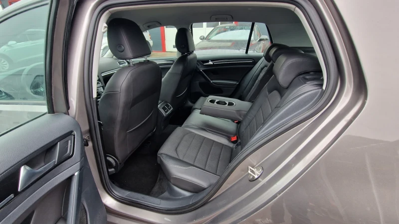 VW Golf 1.6D/DISTRONIK/PODGREV/MAXX FULL, снимка 10 - Автомобили и джипове - 47959871