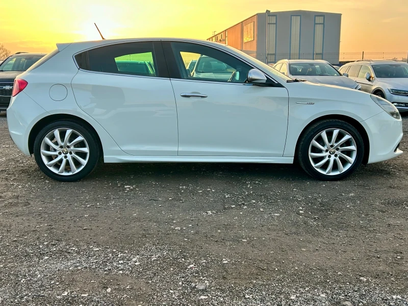 Alfa Romeo Giulietta QV* EURO5b* Led* Face, снимка 6 - Автомобили и джипове - 48501140