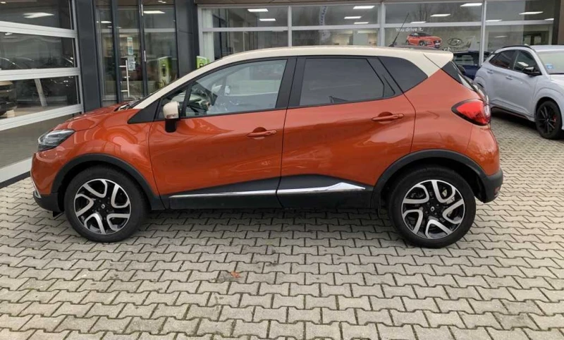 Renault Captur 1.5 dCI, снимка 4 - Автомобили и джипове - 48512776